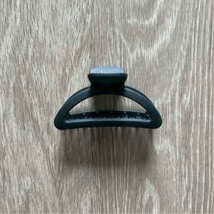 NWOT Large Hair Clip